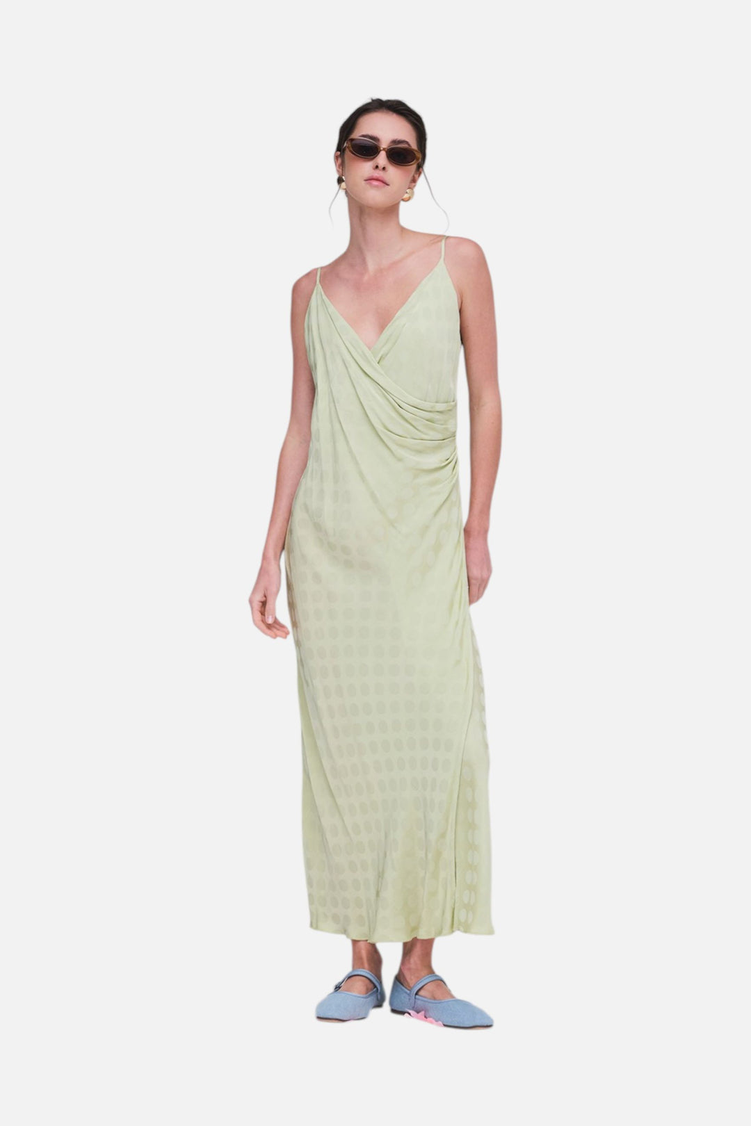 Abito lungo con scollo drappeggiato