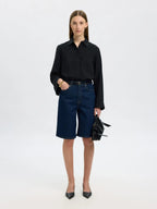 Camicia con taschino e maniche lunghe