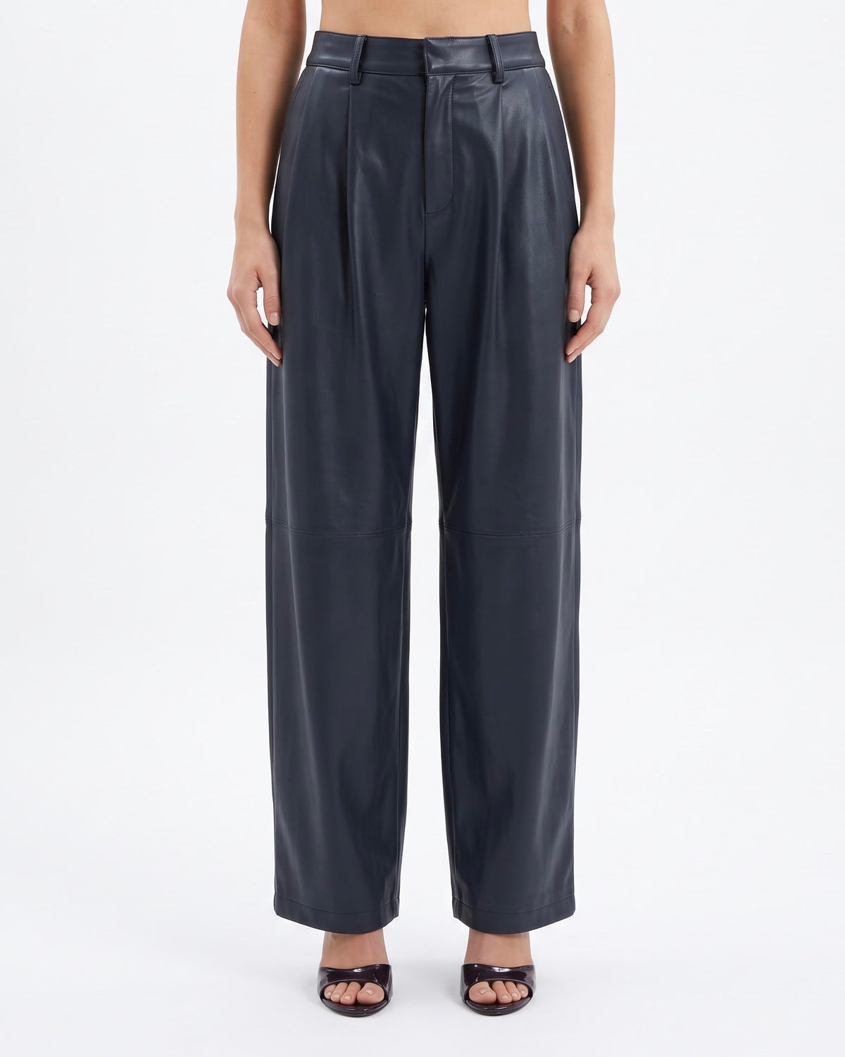 Pantalone Isabelle Blanche Barrel Leg in Ecopelle Blu Notte