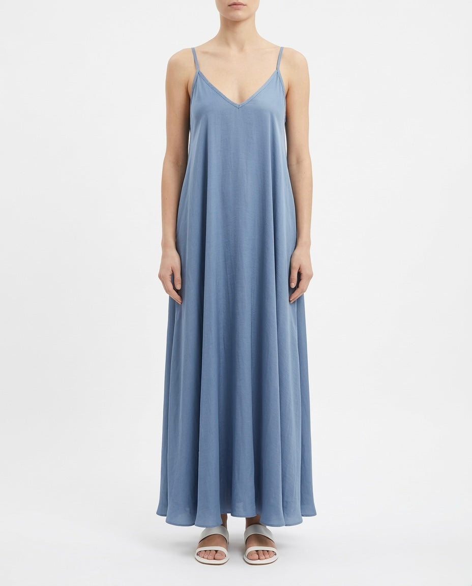 Abito lungo con spalline sottili