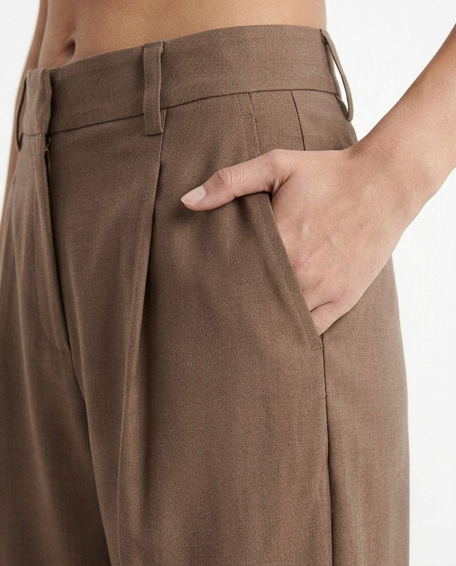 Selected Femme Pantalone sartoriale con pieghe e gamba dritta