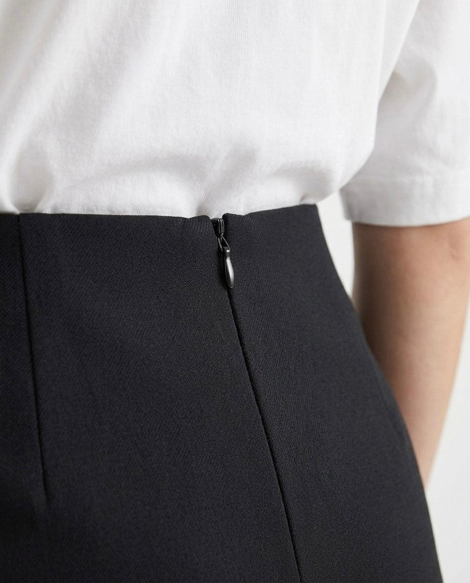 Selected Femme Gonna corta a trapezio in tessuto stretch Nero
