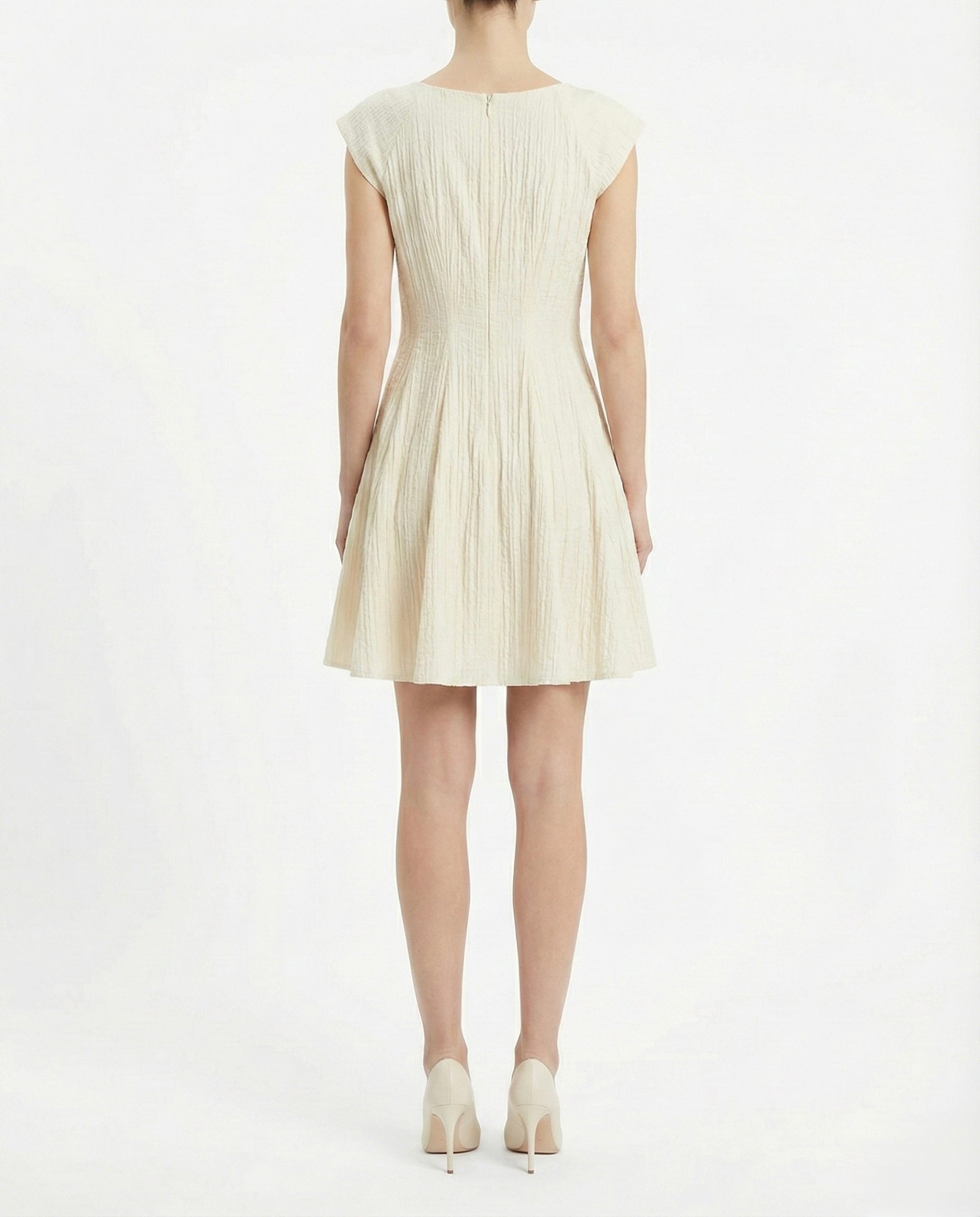 Abito corto in tessuto plissé