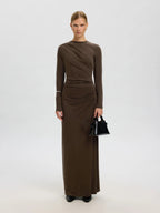 Abito con drappeggio laterale