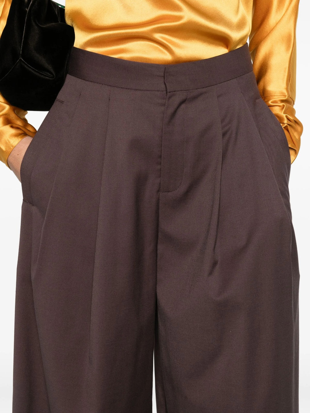 Pantaloni a gamba larga con pinces