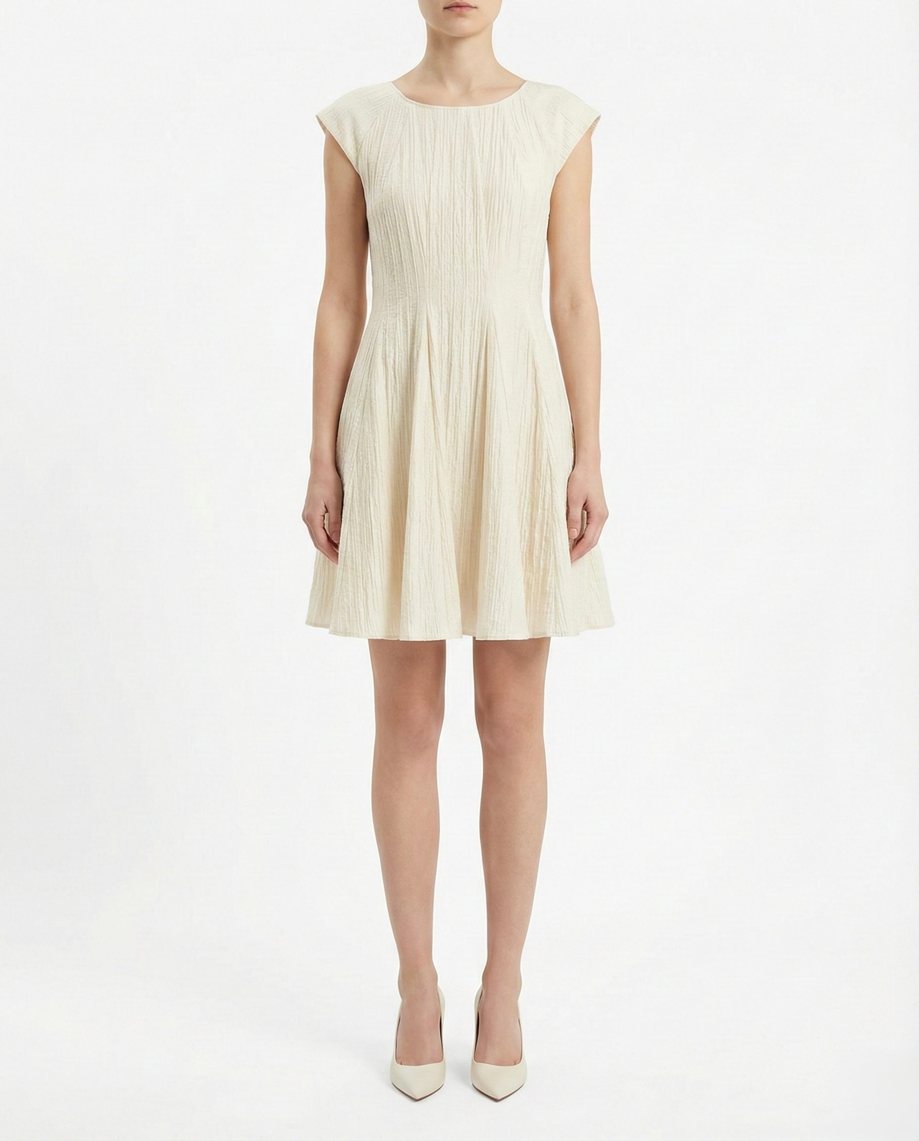 Abito corto in tessuto plissé