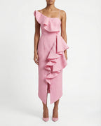 Abito midi rosa monospalla con balze