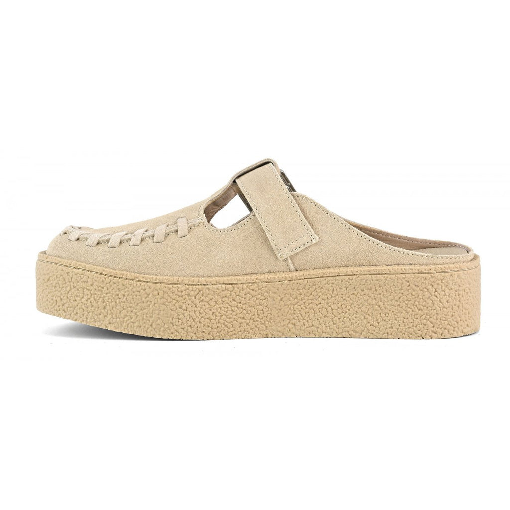 Sabot platform in suede con fibbia e cuciture