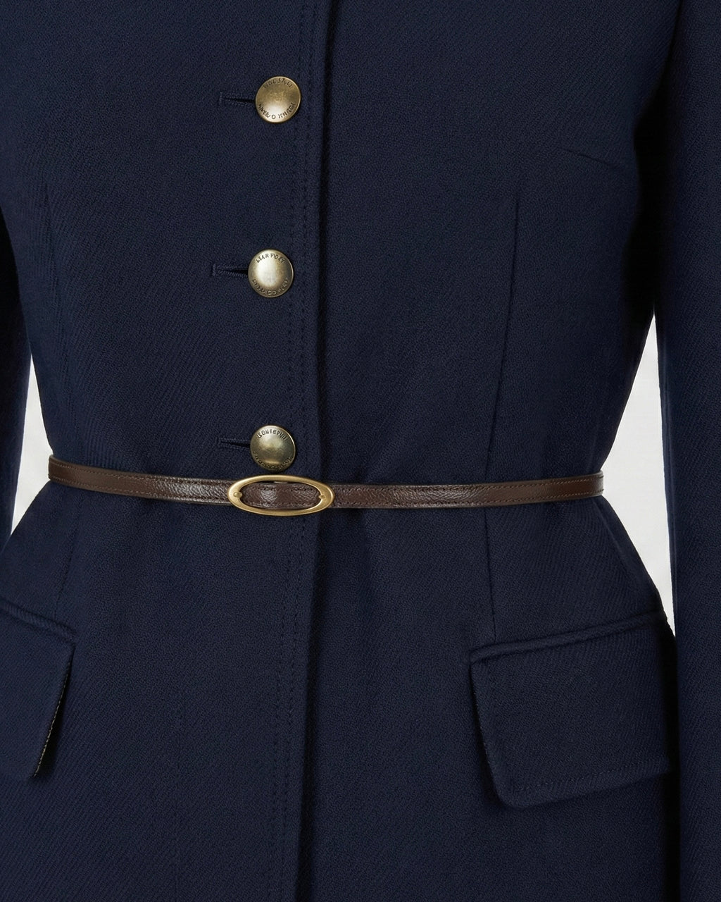 Cappotto con cintura e bottoni oro