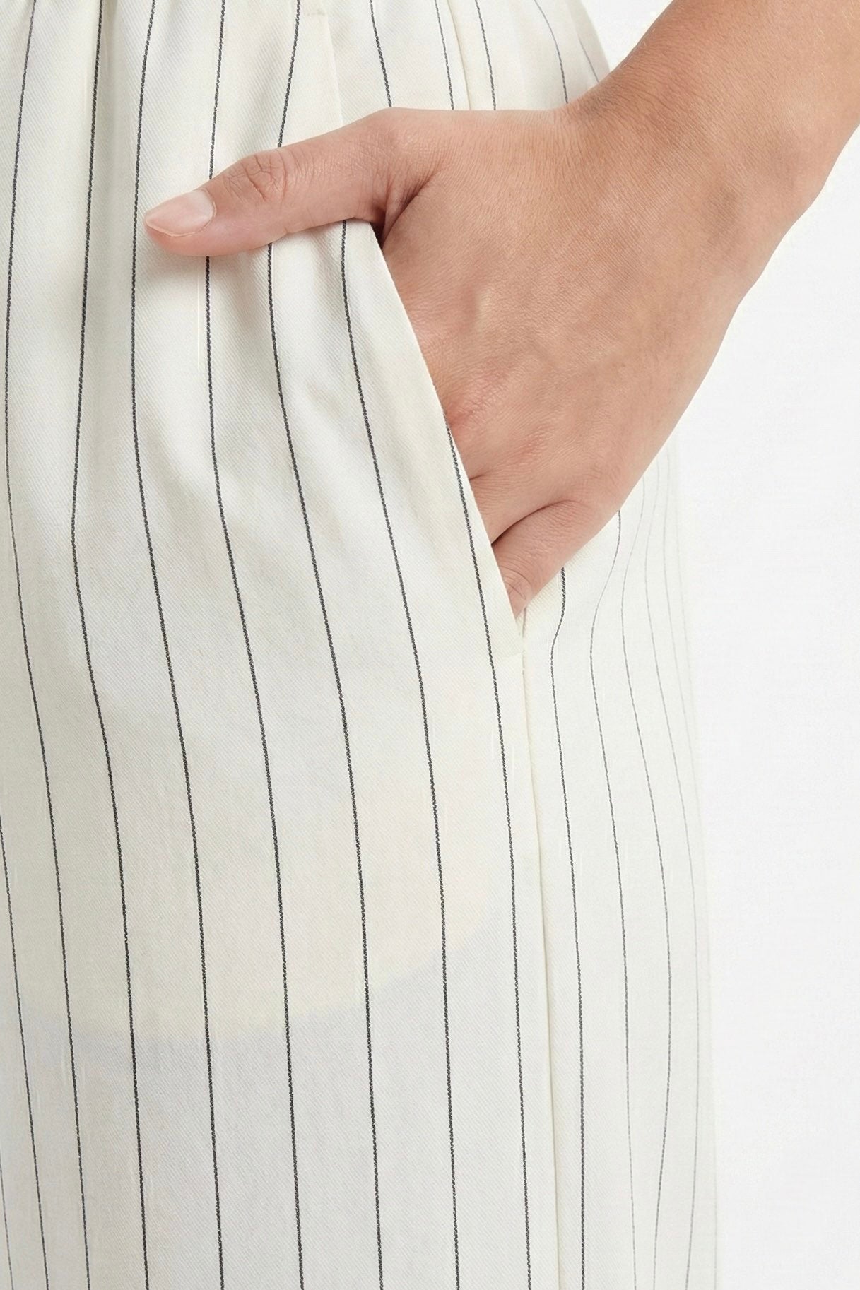 Pantaloni gessati palazzo