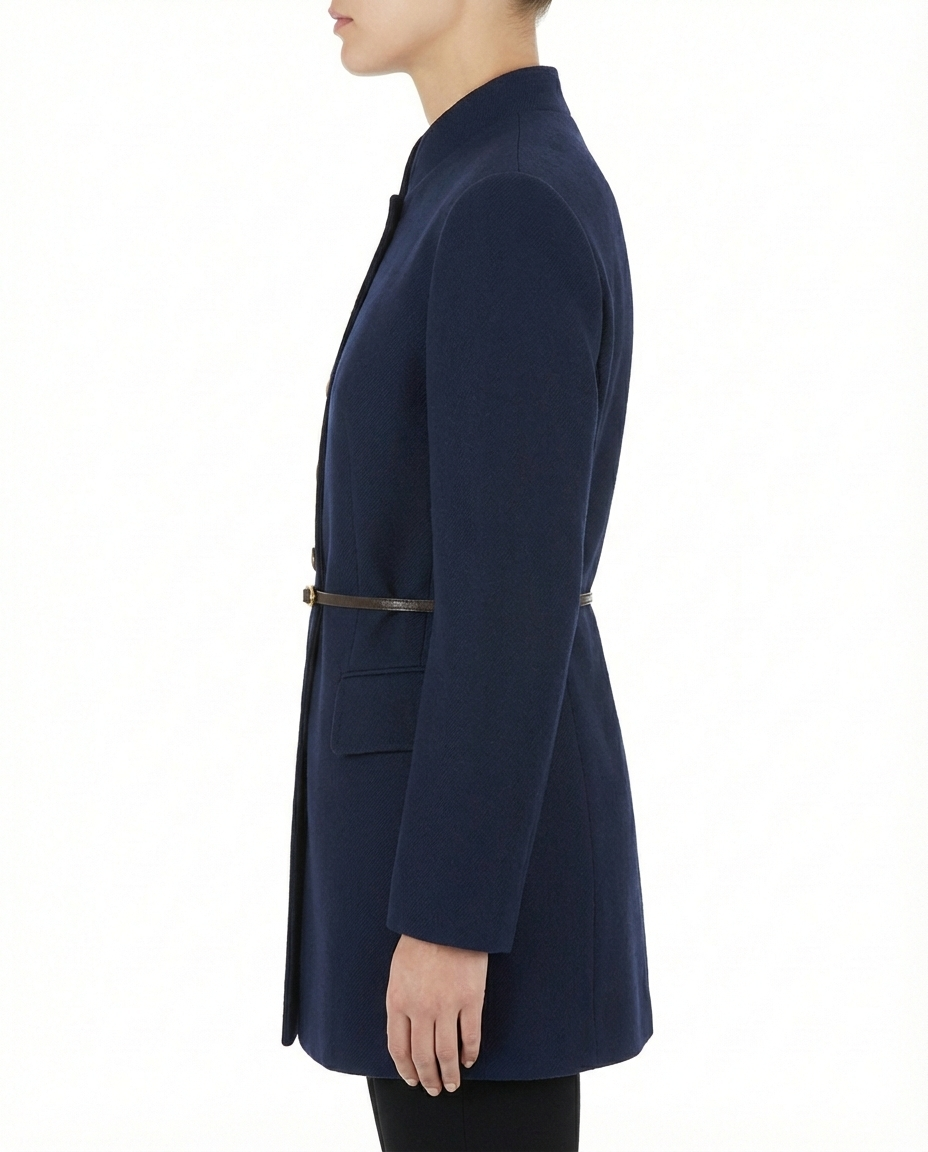 Cappotto con cintura e bottoni oro