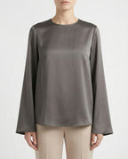 Blusa in raso con maniche ampie