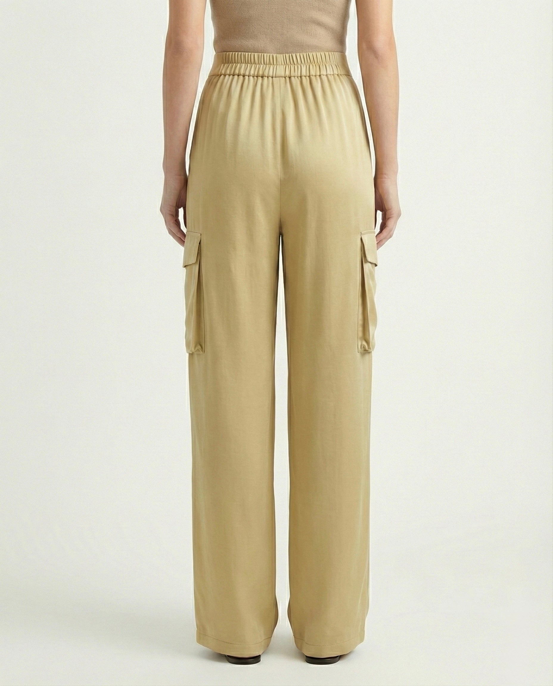 Pantaloni palazzo con tasche cargo