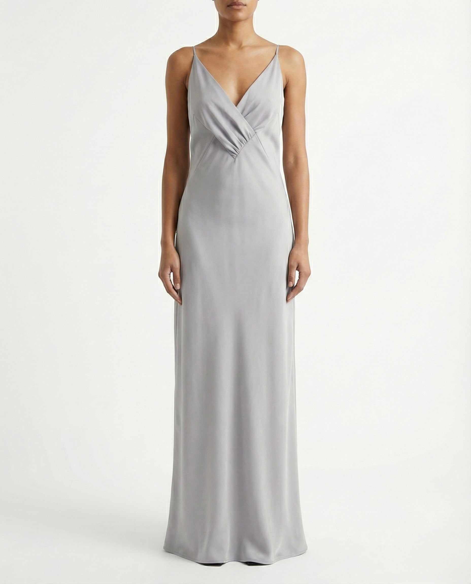 Abito lungo con scollo a V