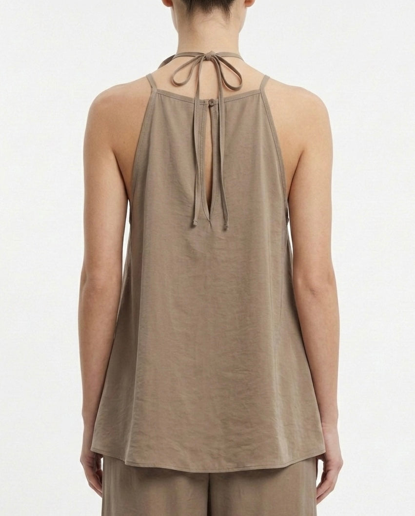 Top halter con fiore applicato