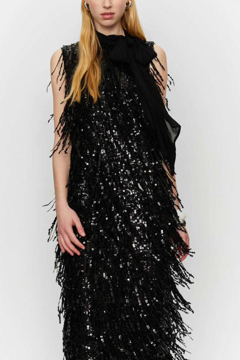Abito midi nero con frange e paillettes