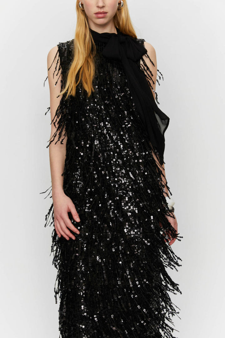 Abito midi nero con frange e paillettes