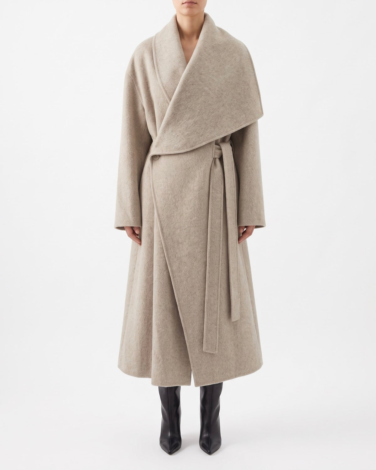 Cappotto Lungo Isabelle Blanche in Lana Double Color beige con Taglio Asimmetrico e Laccio in Vita