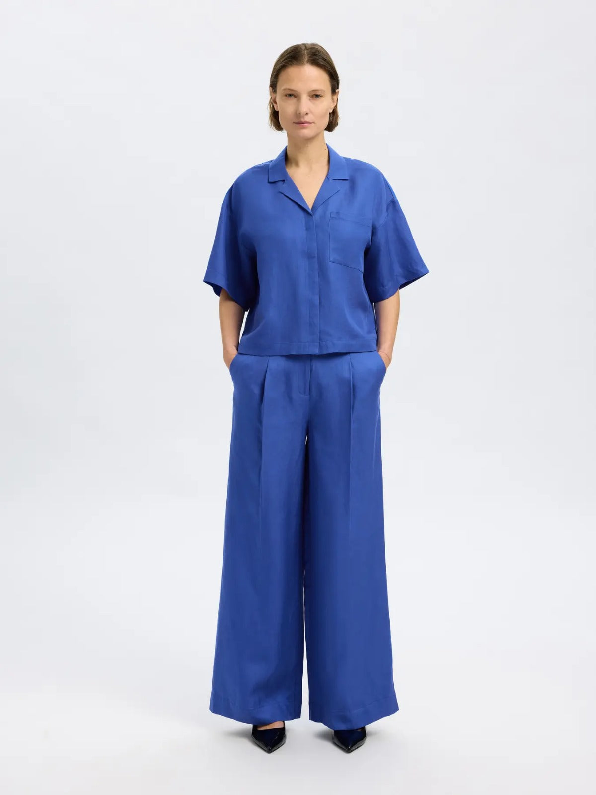 Camicia in lino con manica ampia