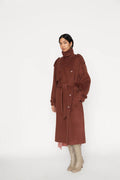 Cappotto lungo con cintura in vita
