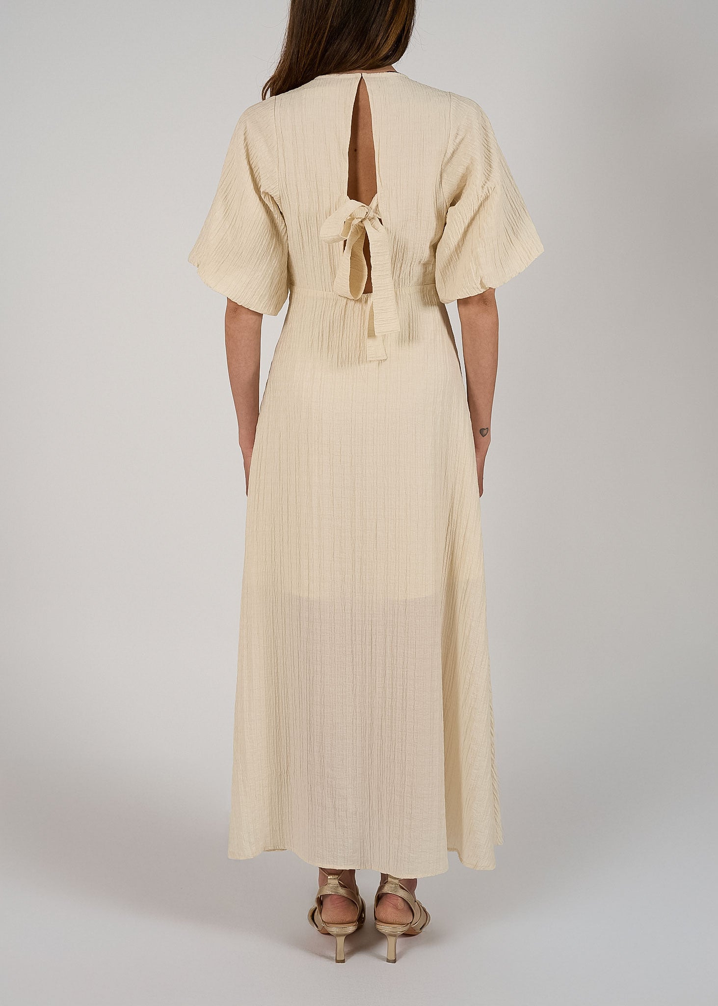 Abito lungo in cotone effetto stropicciato