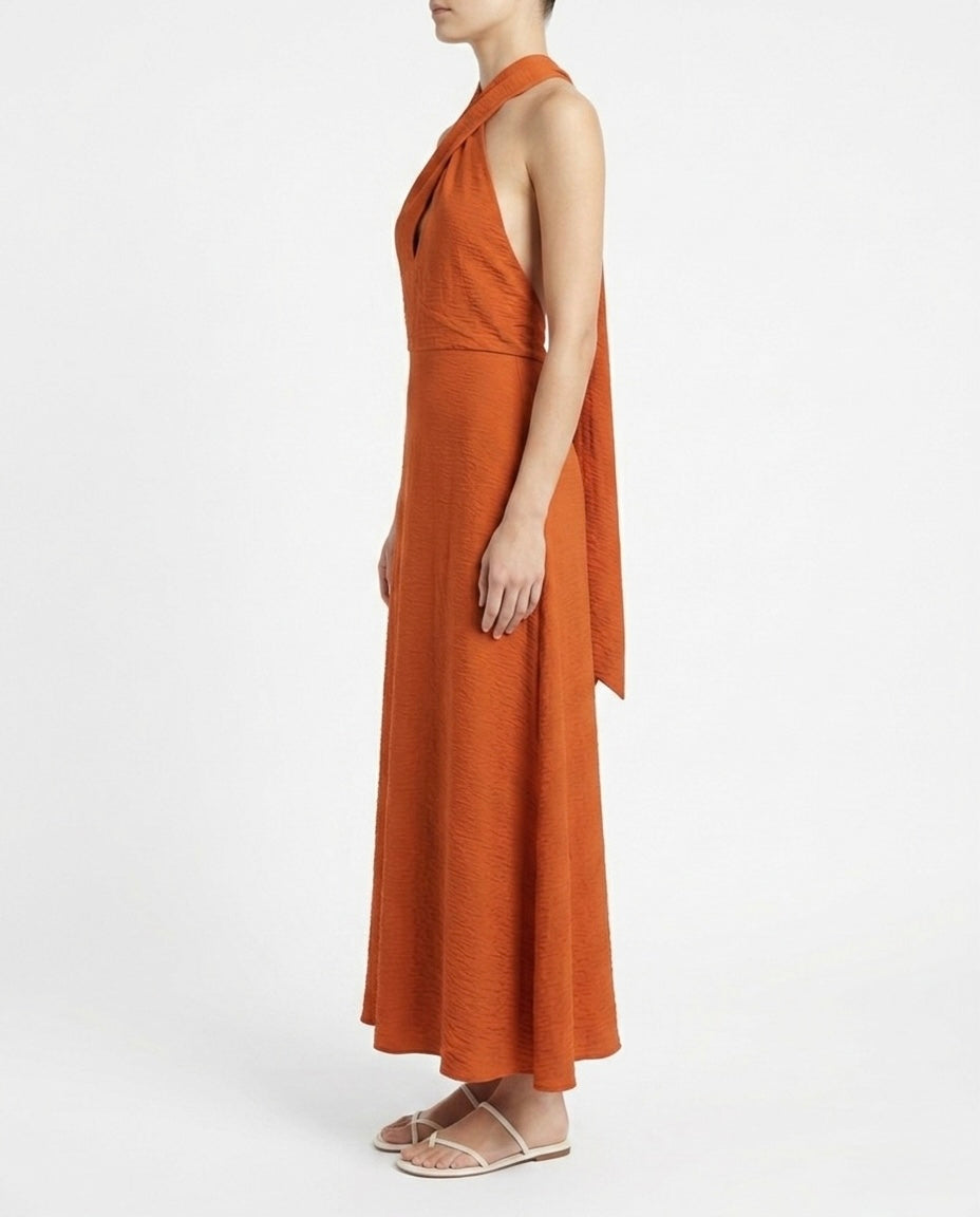 Abito lungo con scollo