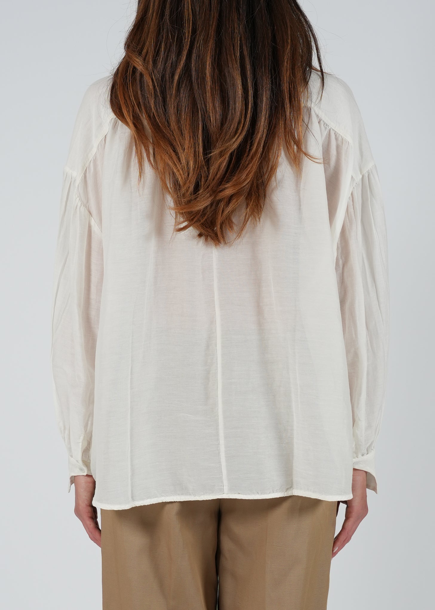 Camicia Bianca con Coulisse e Nappe