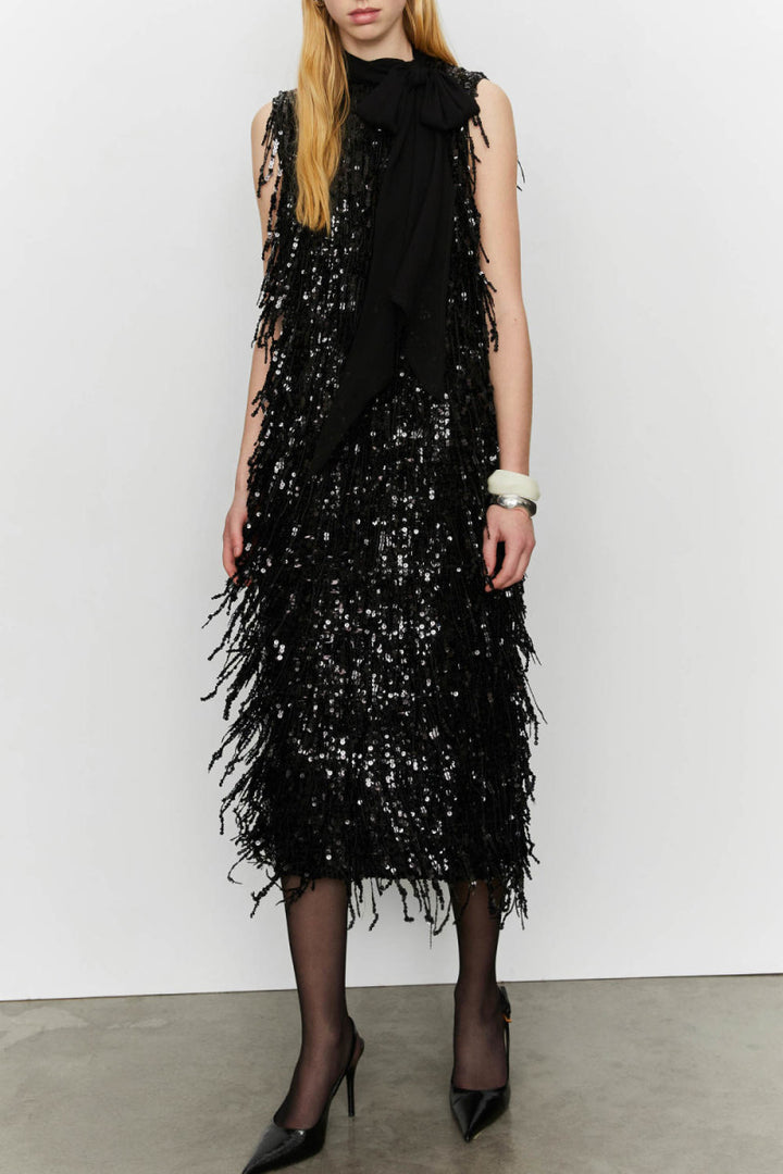 Abito midi nero con frange e paillettes