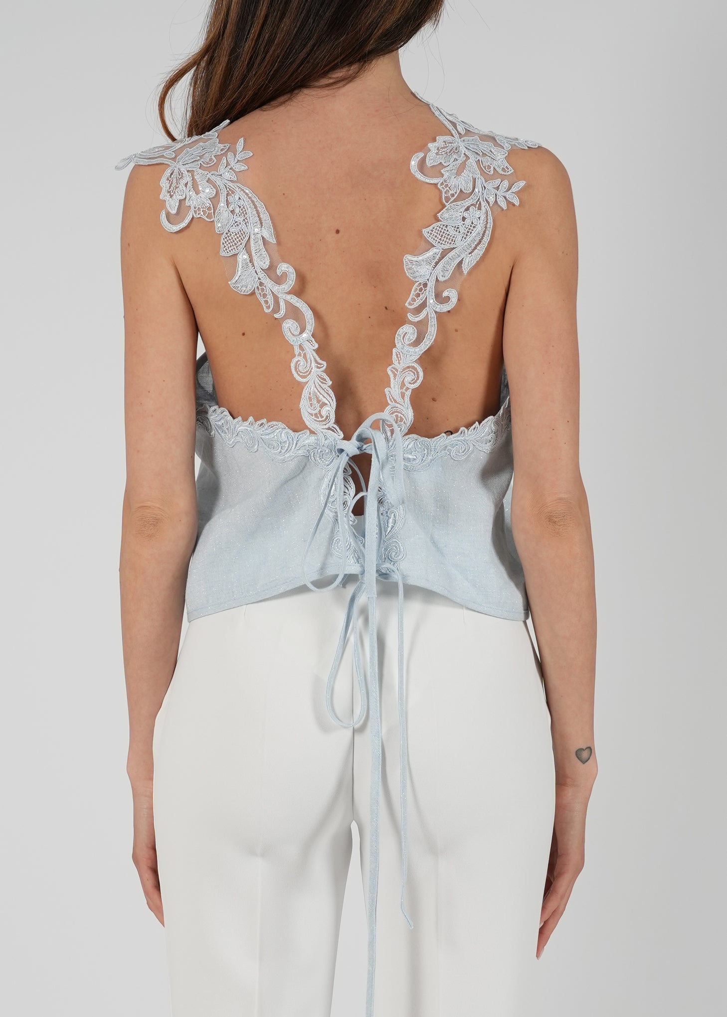 Top in Lino con Ricami
