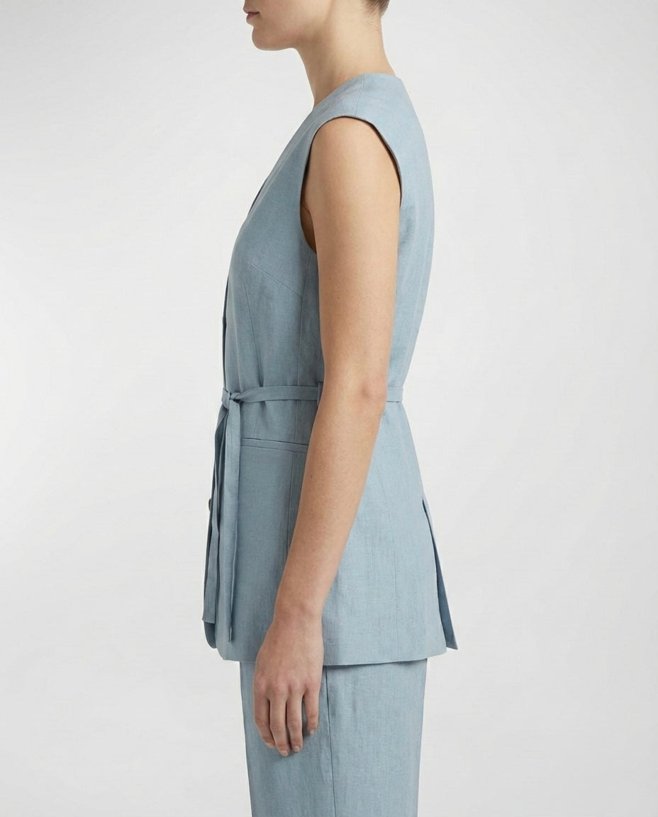 Gilet lungo in lino celeste con cintura