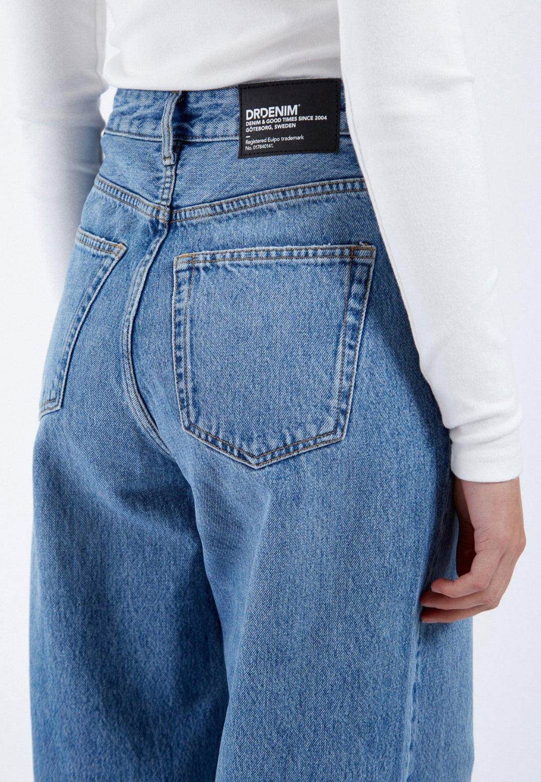 Jeans wide leg a vita alta