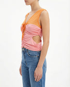 Top a farfalla a contrasto