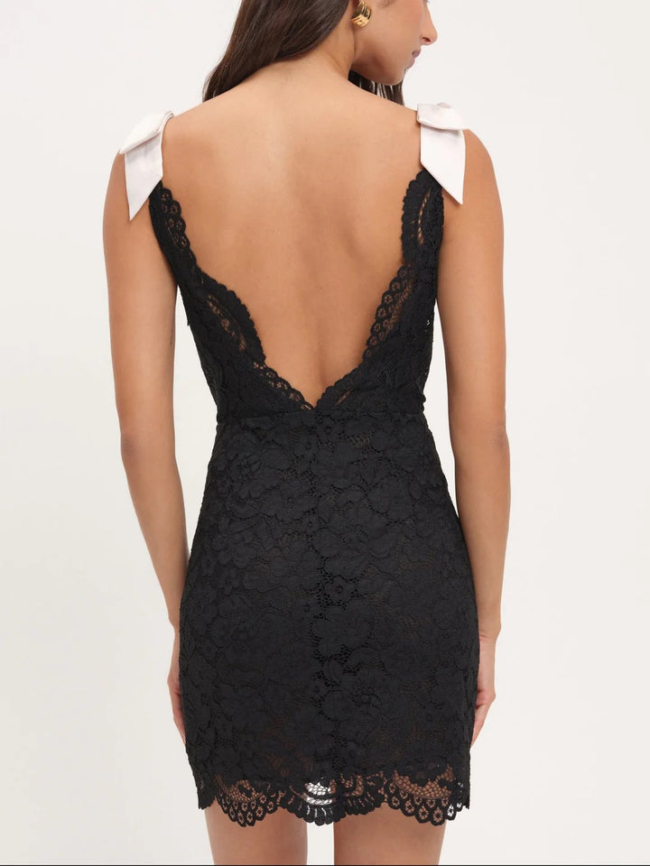 Abito Corto in Pizzo Nero con Spalline a Fiocco