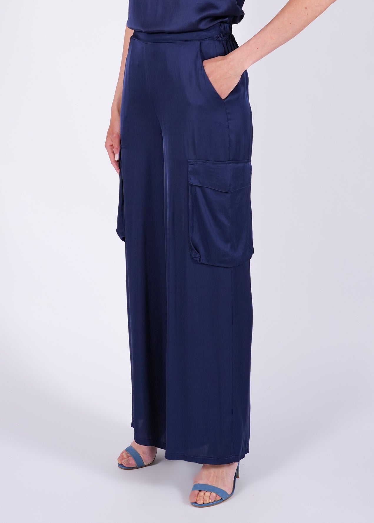 Pantaloni palazzo con tasche cargo