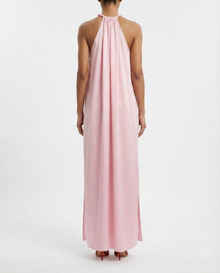 Abito lungo satinato con scollo all’americana