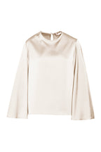 Blusa in raso con maniche ampie