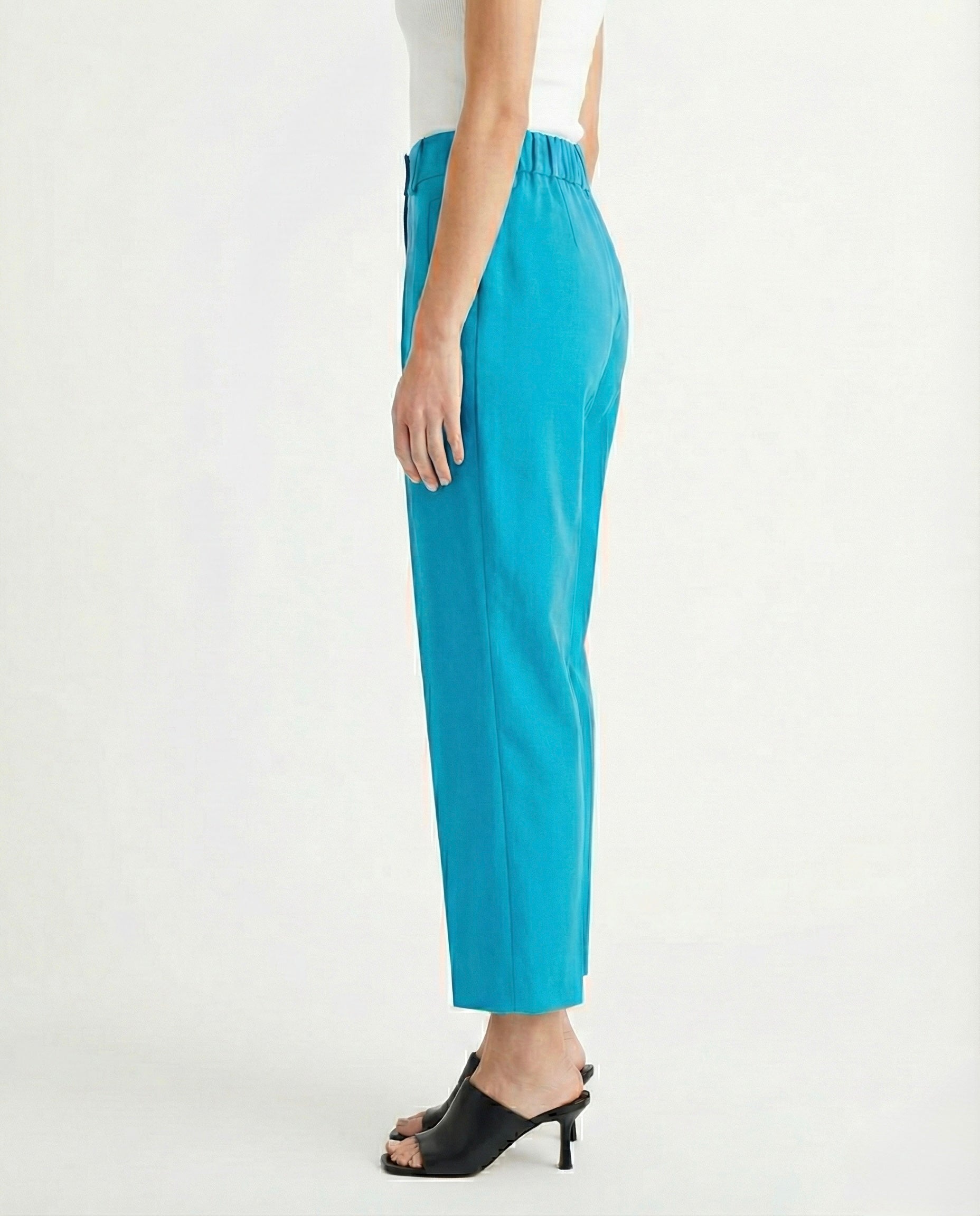 Pantalone ampio in tessuto fluido