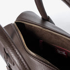 Borsa bauletto marrone in ecopelle martellata