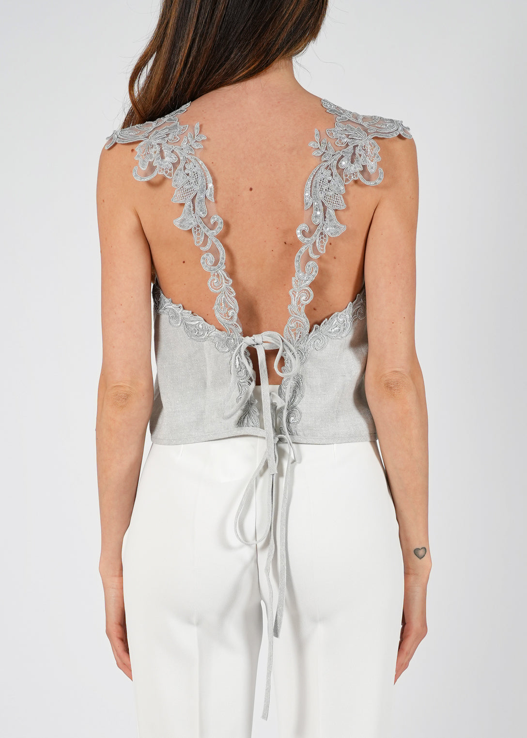 Top in Lino con Ricami