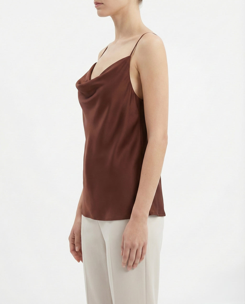 Top in raso con scollo drappeggiato e