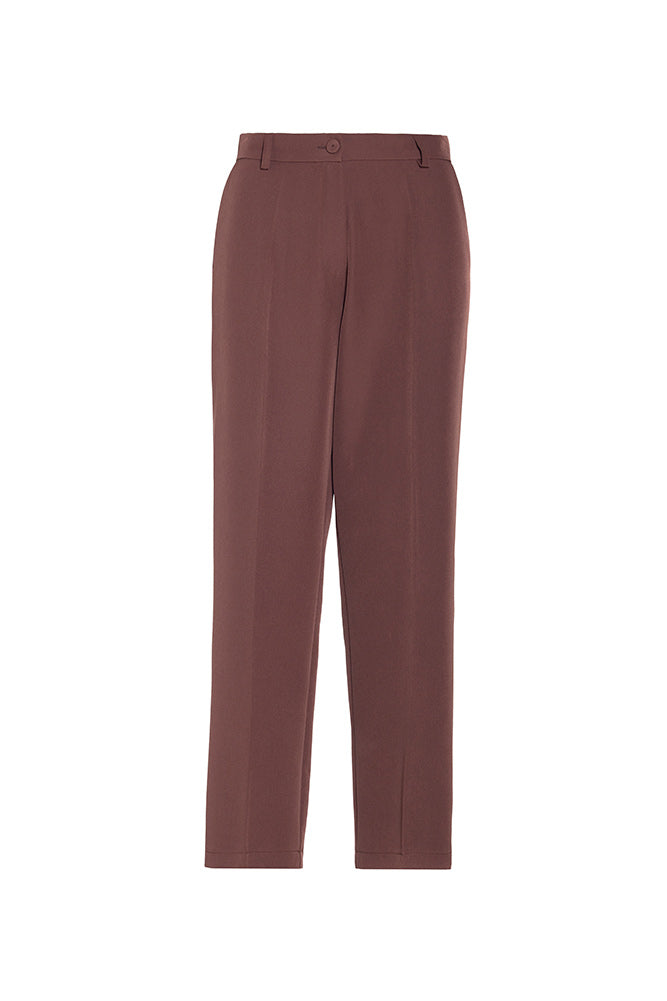 Pantalone taglio classico e vita media