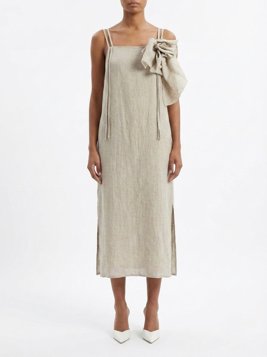 Abito lungo in lino con fiocco
