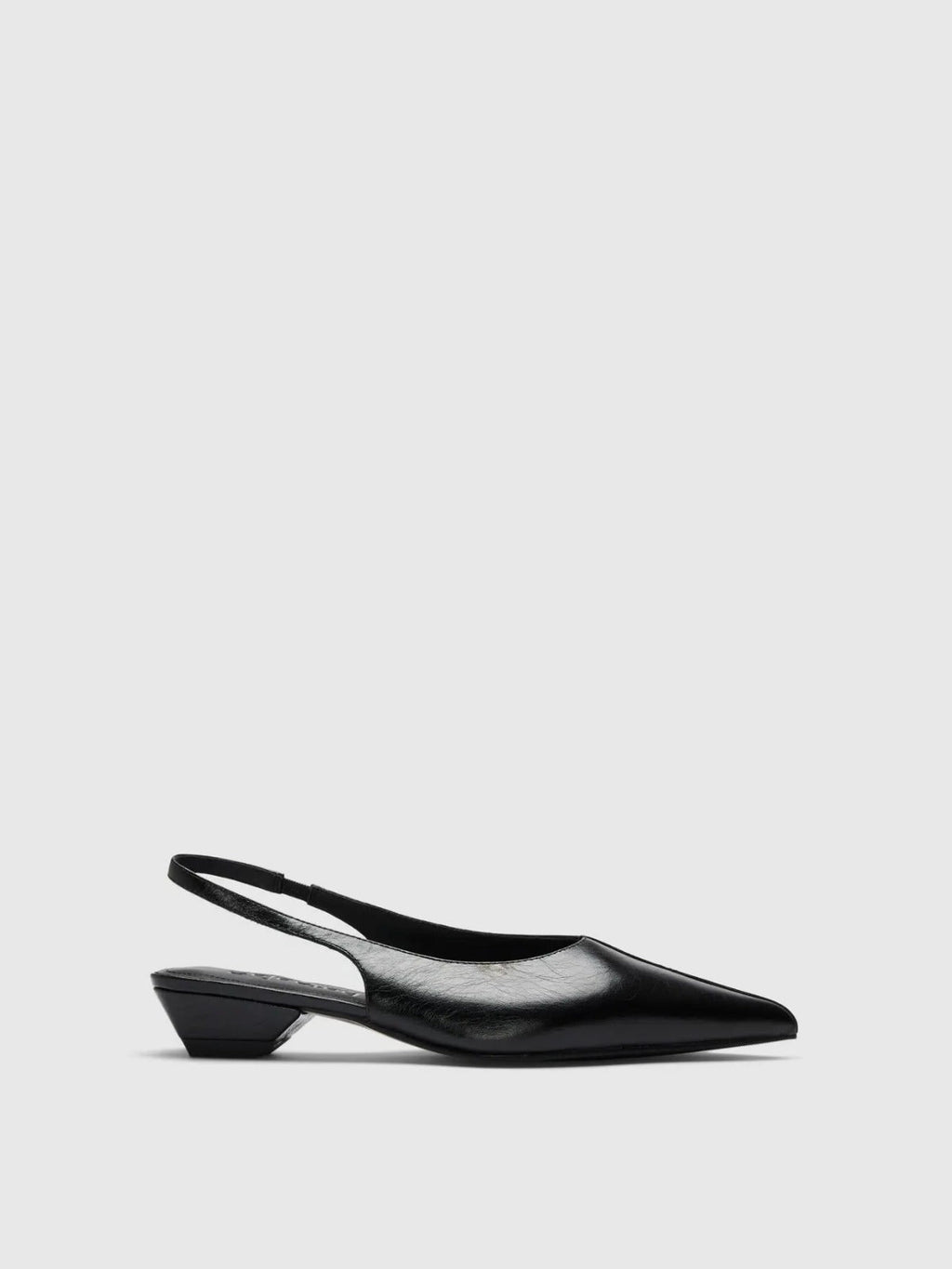 Décolleté Slingback Selected Femme in Pelle Nera con Tacco Basso e Punta Affusolata