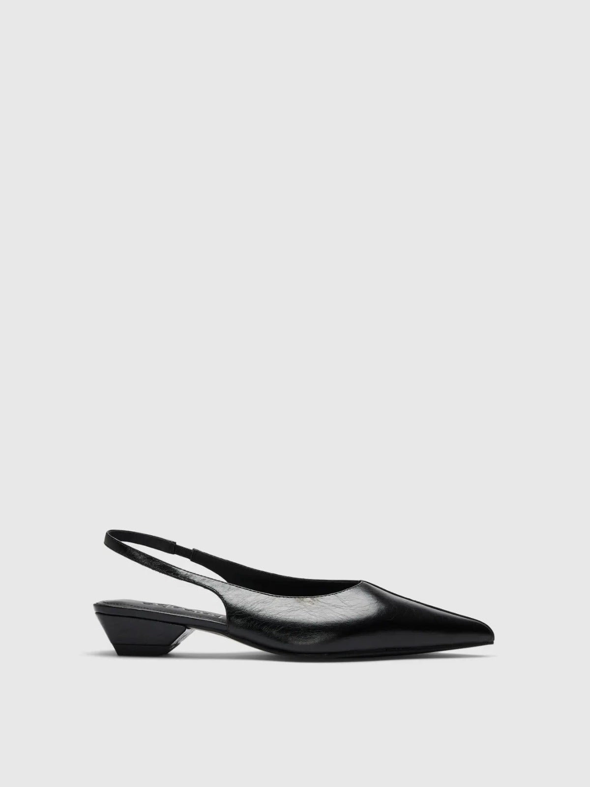 Décolleté Slingback Selected Femme in Pelle Nera con Tacco Basso e Punta Affusolata