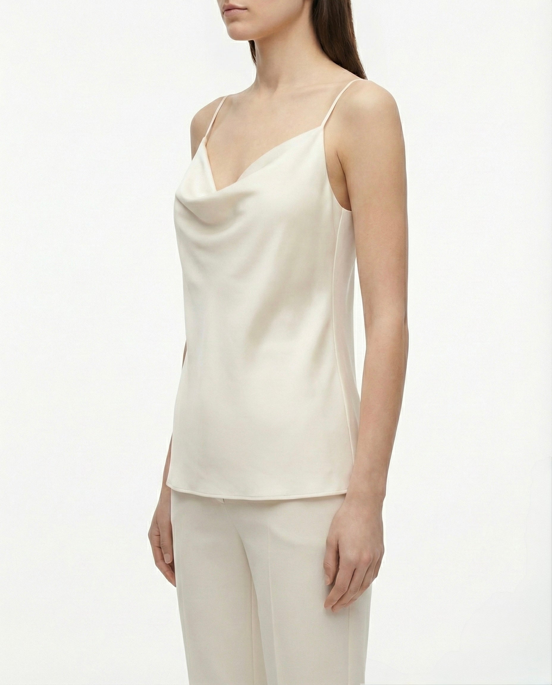 Top in raso con scollo drappeggiato e