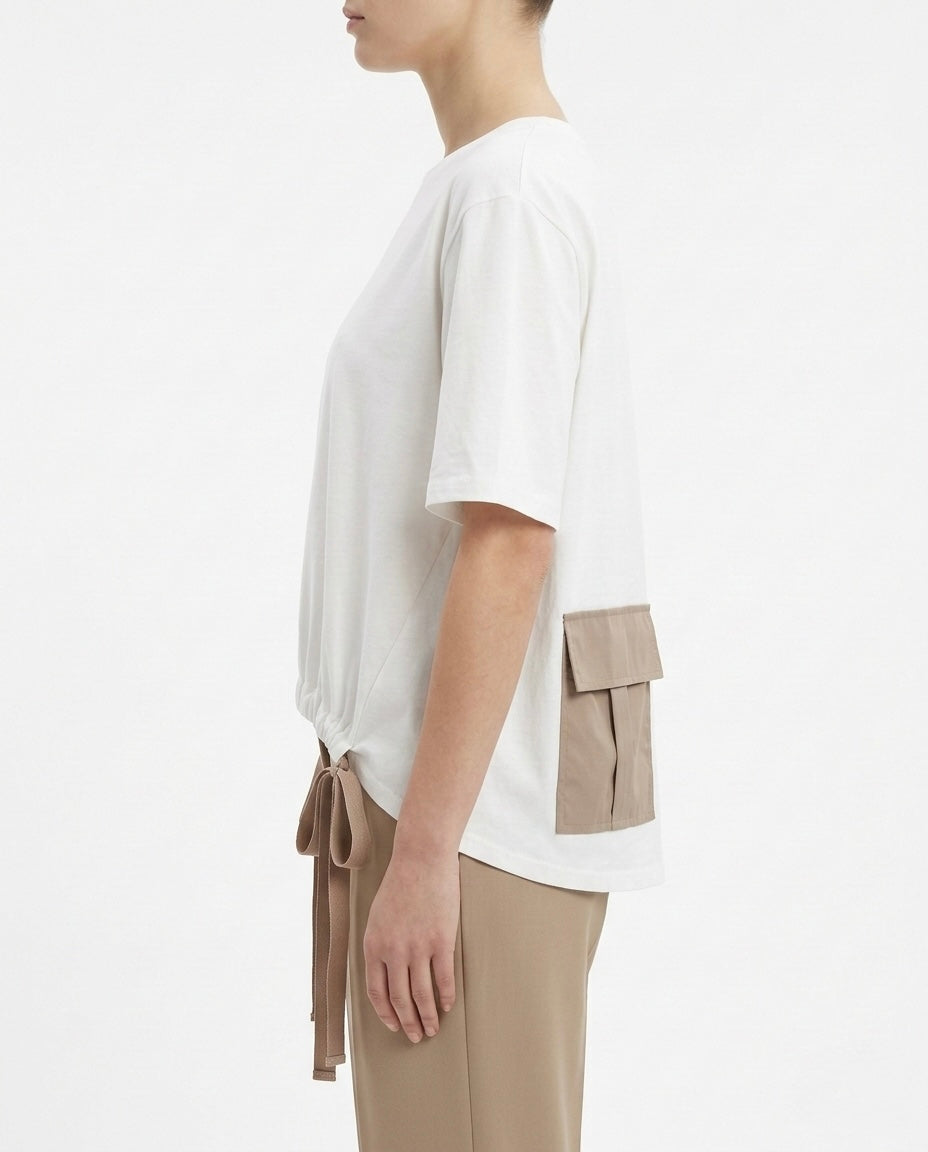 T-shirt corta con laccetti