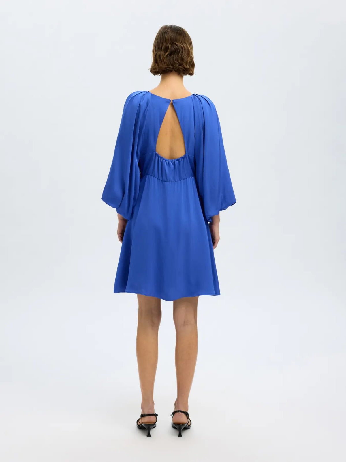 Abito corto in crêpe