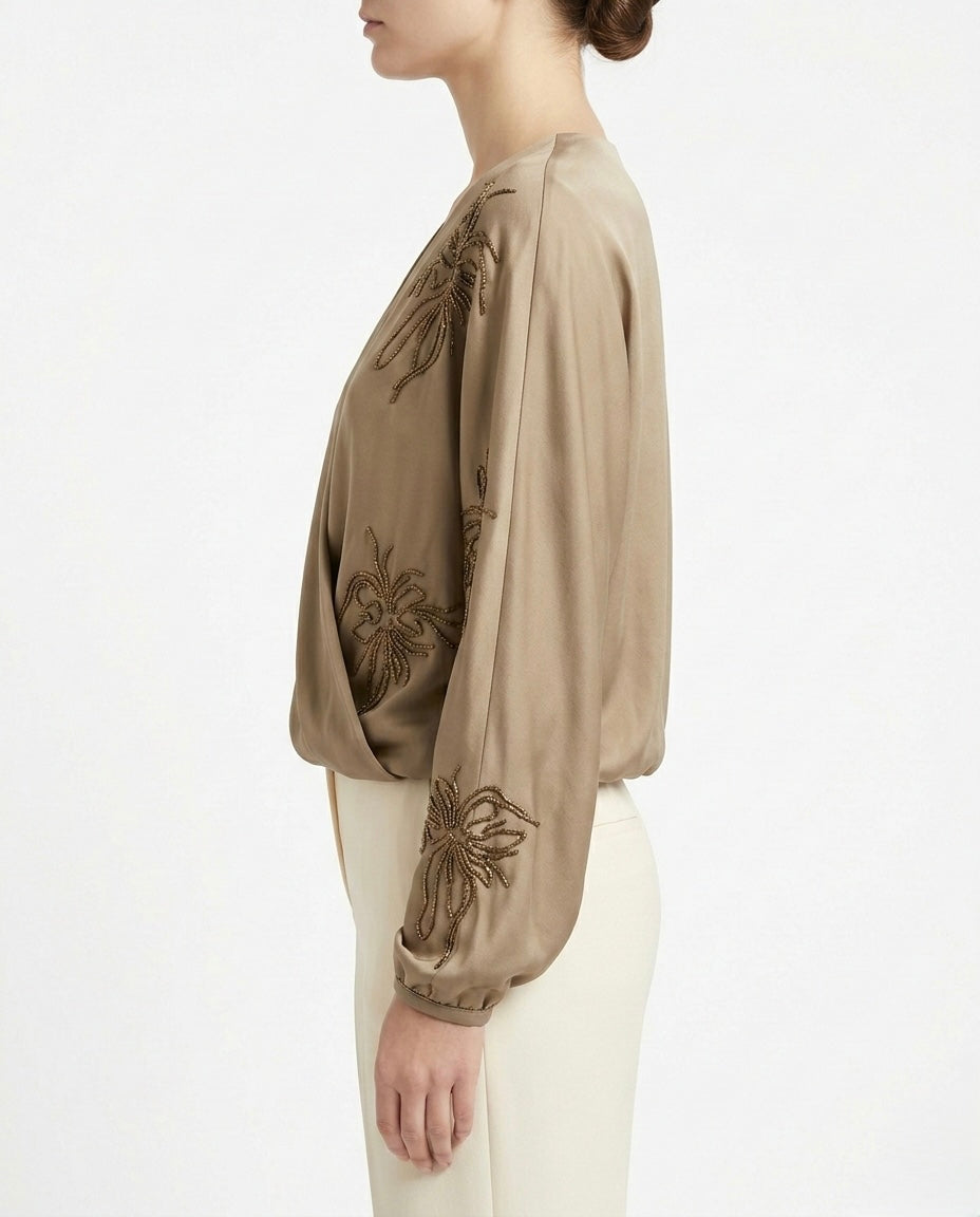 Blusa incrociata ricamata