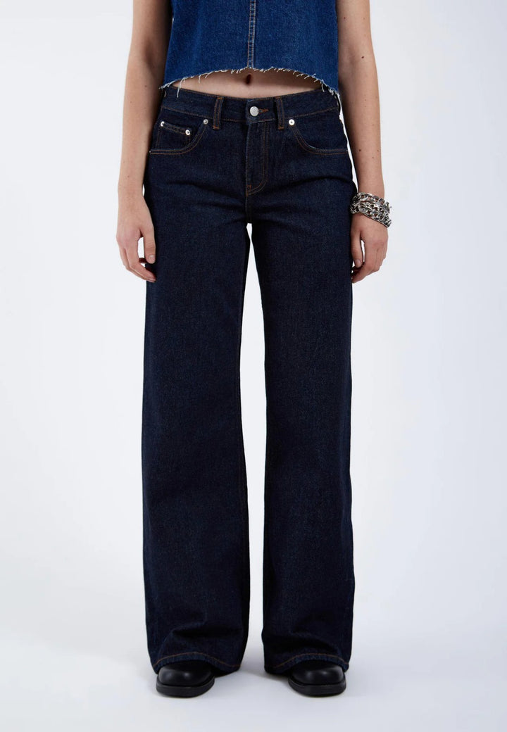 Jeans a gamba larga
