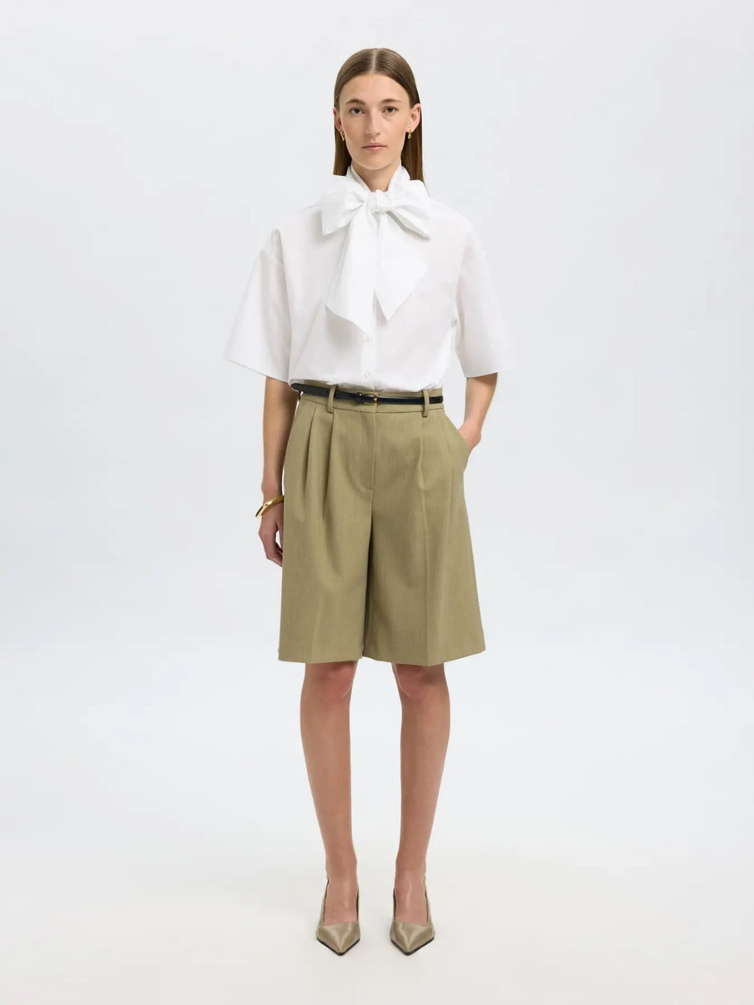 Camicia bianca con maxi fiocco